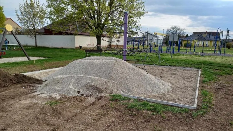 Esésvédő kavicsburkolatok