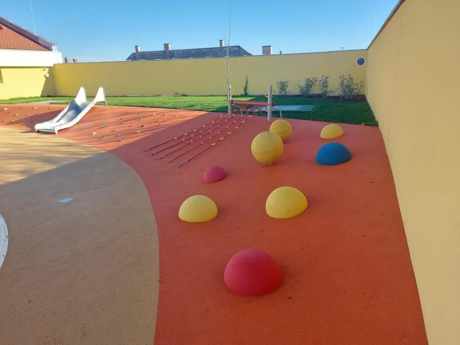 Pour-in-Place rubber safety surfaces – kép 4